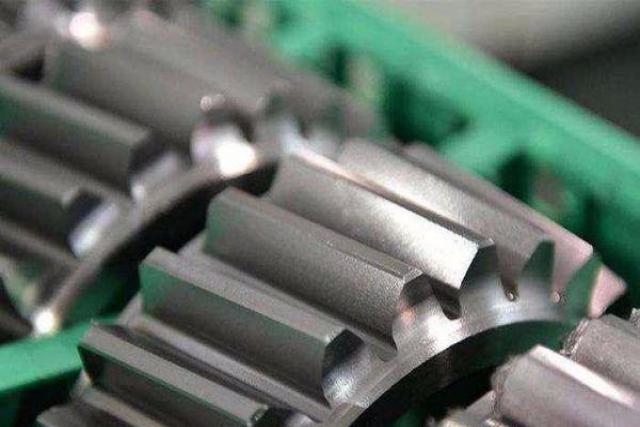 揭秘斜齒輪變速箱，為啥重載卡車和飛機(jī)都用它？